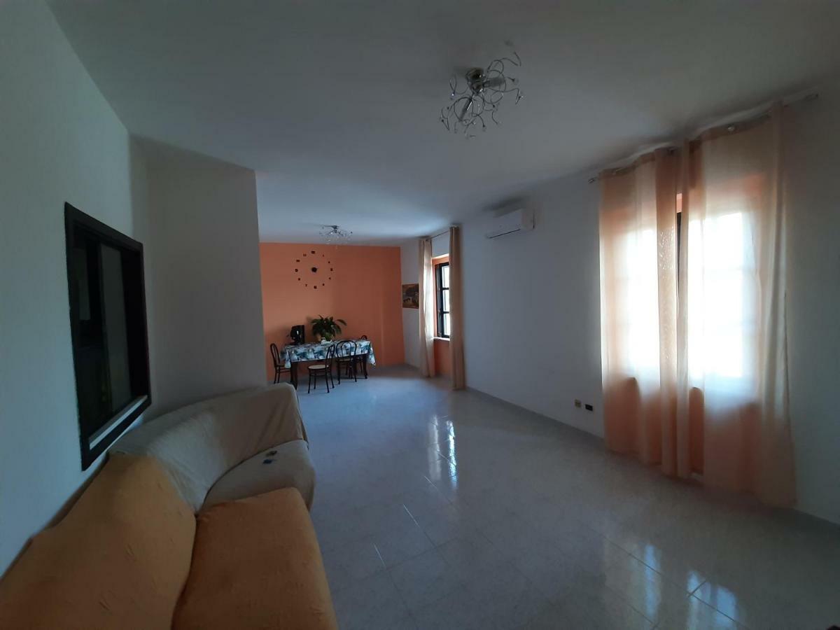 مبيت وإفطار كامبومارينو Il Casale Di Zi'Leo المظهر الخارجي الصورة